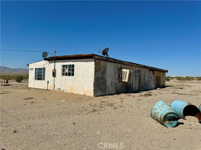 29 Palms, CA 92277,71988 Ed Dee Road