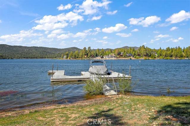 Big Bear Lake, CA 92315,39276 Waterview Drive