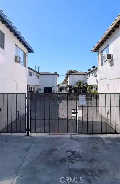 Bell Gardens, CA 90201,6021 Gage Avenue #5