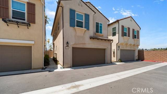 Corona, CA 92879,3827 Grant Street #64