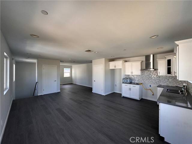 Los Angeles, CA 90026,138 N Carondelet Street