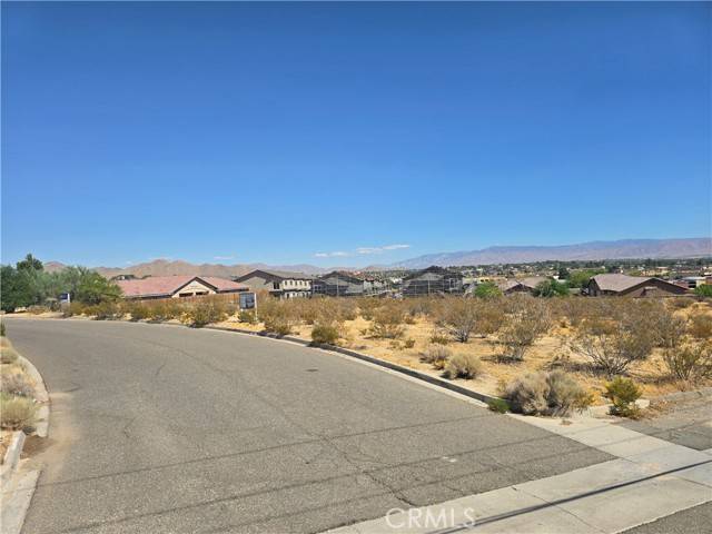 Apple Valley, CA 92307,0 Viho