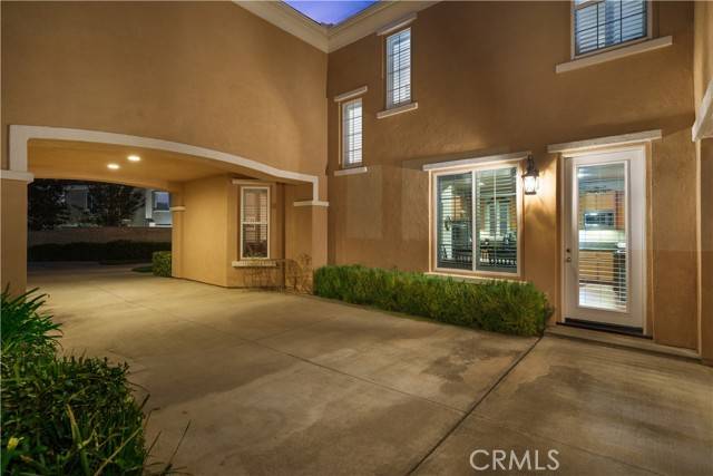 Fontana, CA 92336,5437 Martingale Way