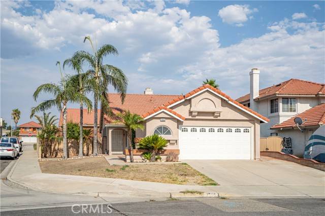 Fontana, CA 92336,7555 Honeysuckle Street