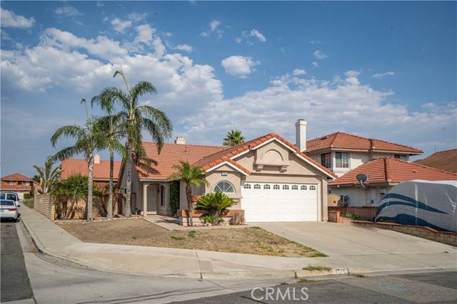 Fontana, CA 92336,7555 Honeysuckle Street