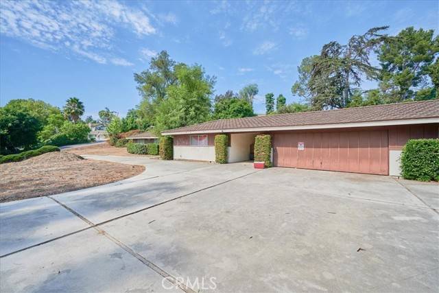 Fullerton, CA 92835,3209 Lakeknoll Drive