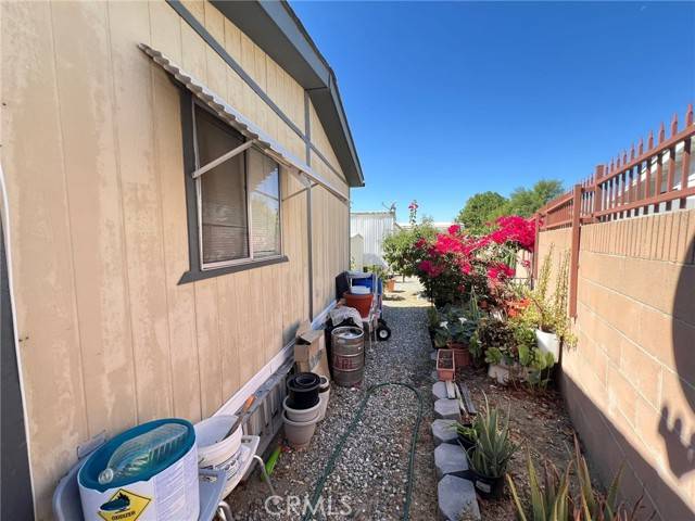 Hemet, CA 92543,332 N Lyon #42