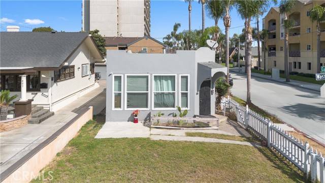 Santa Ana, CA 92706,1302 N Garnsey Street