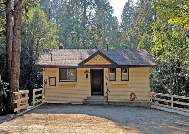 Crestline, CA 92325,652 Knoll