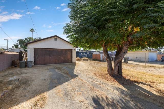 Azusa, CA 91702,1041 N Dalton Avenue