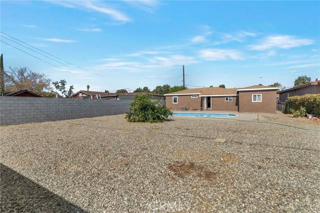 Fontana, CA 92335,16861 Fontlee Lane