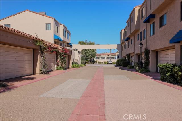 Huntington Beach, CA 92649,16476 Bordeaux Lane #214