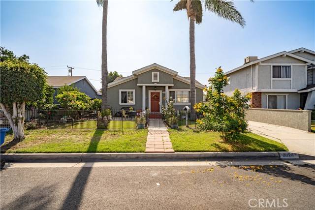 Downey, CA 90242,8024 Devenir Avenue