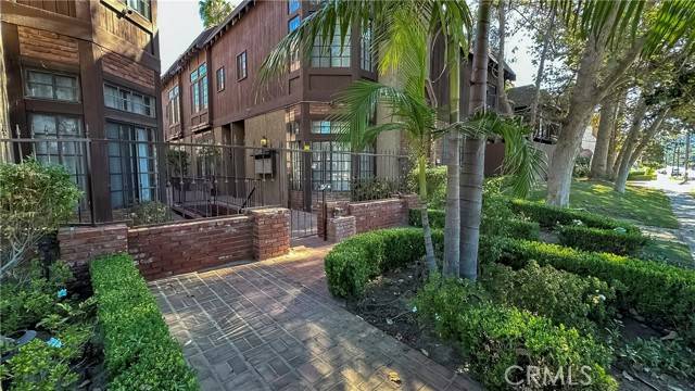 Studio City, CA 91604,4352 Coldwater Canyon Avenue #G