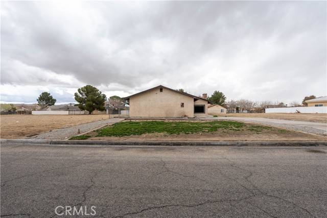 Helendale, CA 92342,14779 Crofton Lane