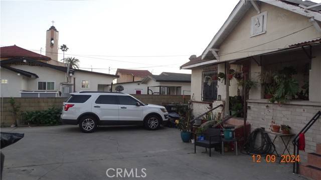 East Los Angeles, CA 90063,221 S Rowan Avenue