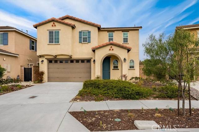 Fontana, CA 92336,15266 Ledgestone Street