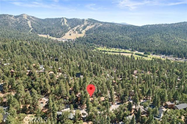 Big Bear Lake, CA 92315,865 Villa Grove Avenue