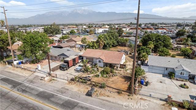 Fontana, CA 92335,15256 Merrill Avenue