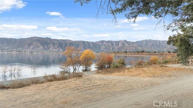 Lake Elsinore, CA 92530,0 Lakeshore