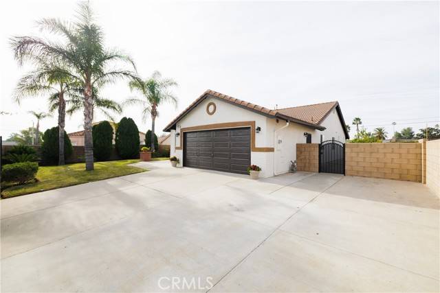 Fontana, CA 92335,9170 Boxwood Avenue