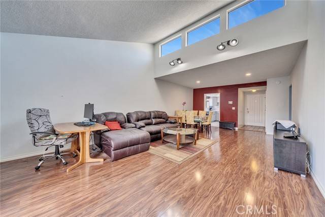 Culver City, CA 90230,6151 Canterbury Drive #307