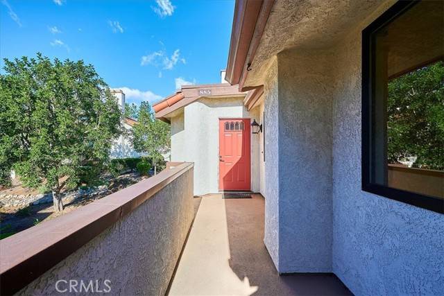 Claremont, CA 91711,885 Connors Court #6