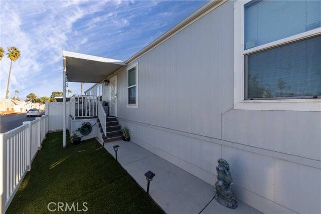 Rialto, CA 92376,1155 S Riverside #112