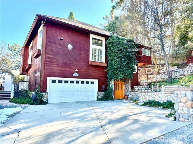 Lake Arrowhead, CA 92352,971 Grass Valley Road