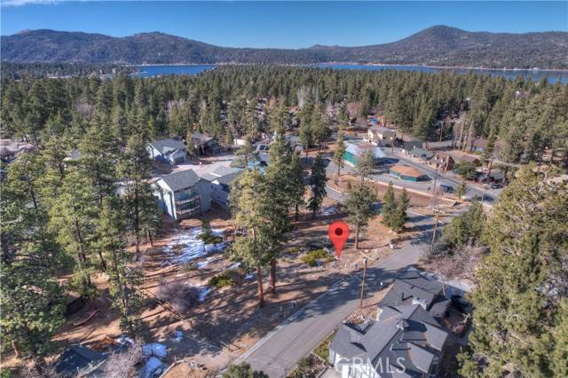 Big Bear Lake, CA 92315,820 Talmadge