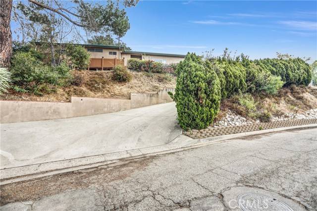 Pasadena, CA 91105,1480 Glengarry Road