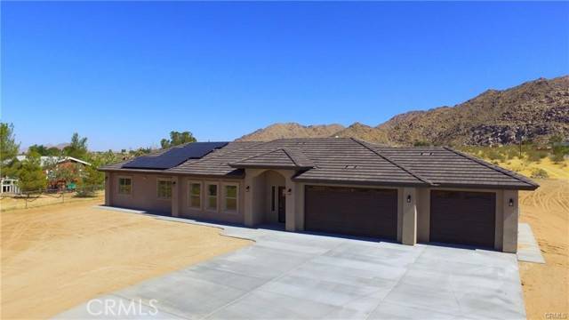 Apple Valley, CA 92307,24236 CAHUILLA Road