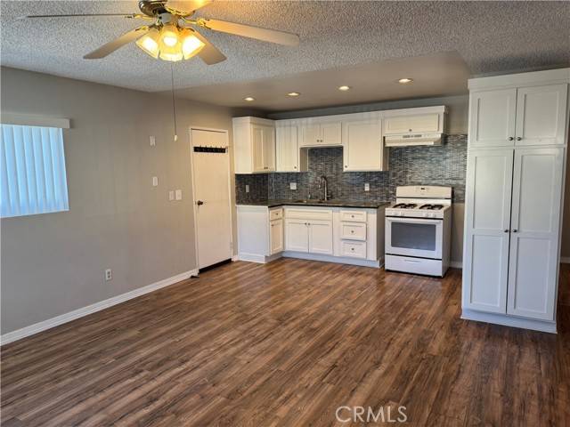 Azusa, CA 91702,256 West 4th Street