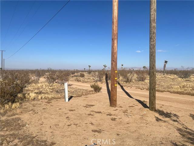 Phelan, CA 92371,0 Estero