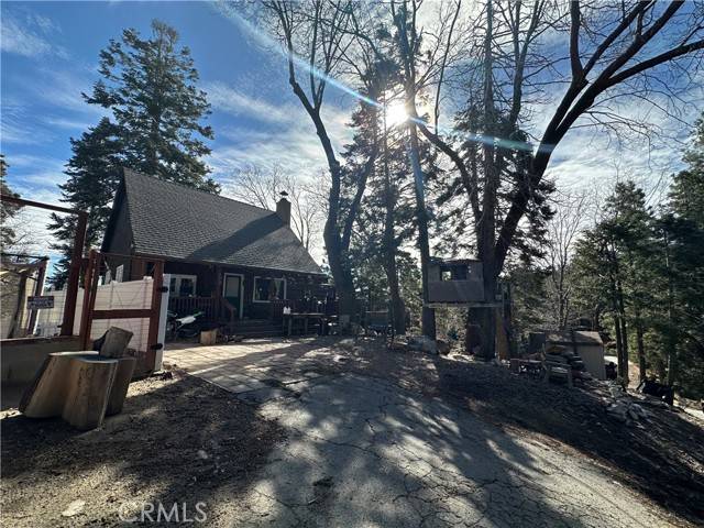 Twin Peaks, CA 92391,292 Grandview