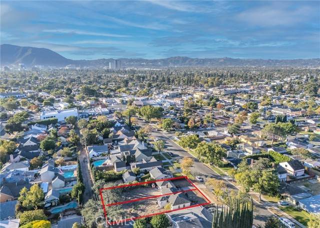 Burbank, CA 91506,1322 N Lincoln Street