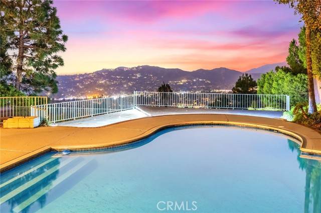 La Canada Flintridge, CA 91011,510 Starlight Crest Drive