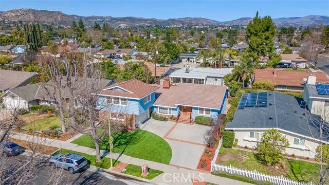 Woodland Hills, CA 91367,23805 Oxnard Street