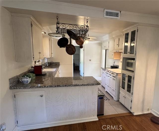 La Mirada, CA 90638,13232 Lorca Road