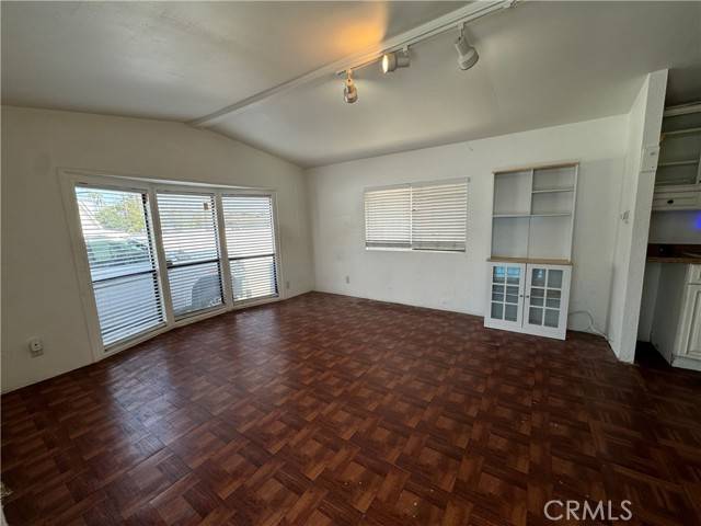 Costa Mesa, CA 92627,327 W Wilson #108