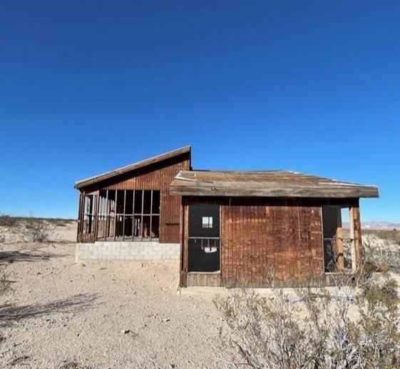 Joshua Tree, CA 92252,1920 Magical Avenue