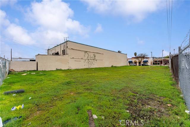 La Habra, CA 90631,236 W La Habra
