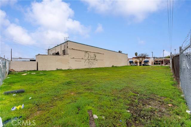 La Habra, CA 90631,236 W La Habra