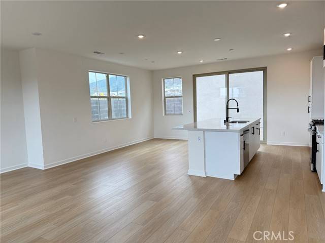 Fontana, CA 92336,15738 Caterpillar Drive