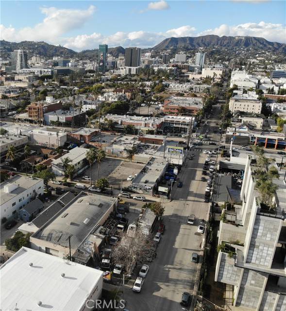 Los Angeles, CA 90038,1015 N Gower