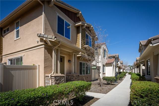 Rialto, CA 92376,687 S Mandarin Lane
