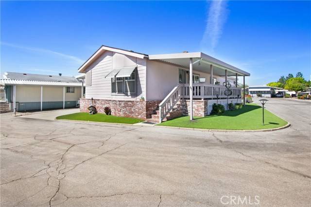 La Verne, CA 91750,3530 Damien #45