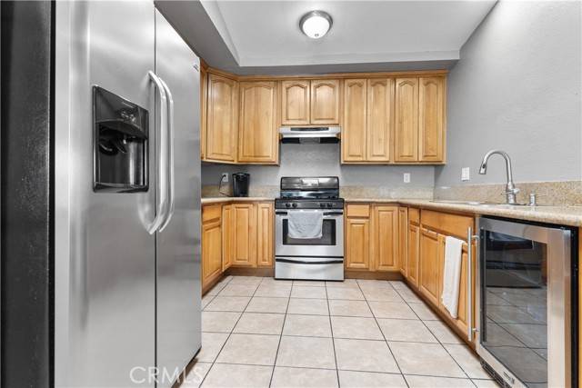 Fontana, CA 92336,7782 Oleander Avenue