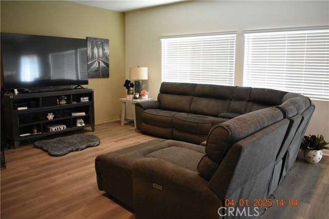 Fontana, CA 92336,15547 Kings Peak Drive