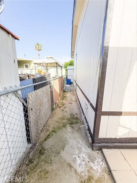 Jurupa Valley, CA 92509,3825 Crestmore #412